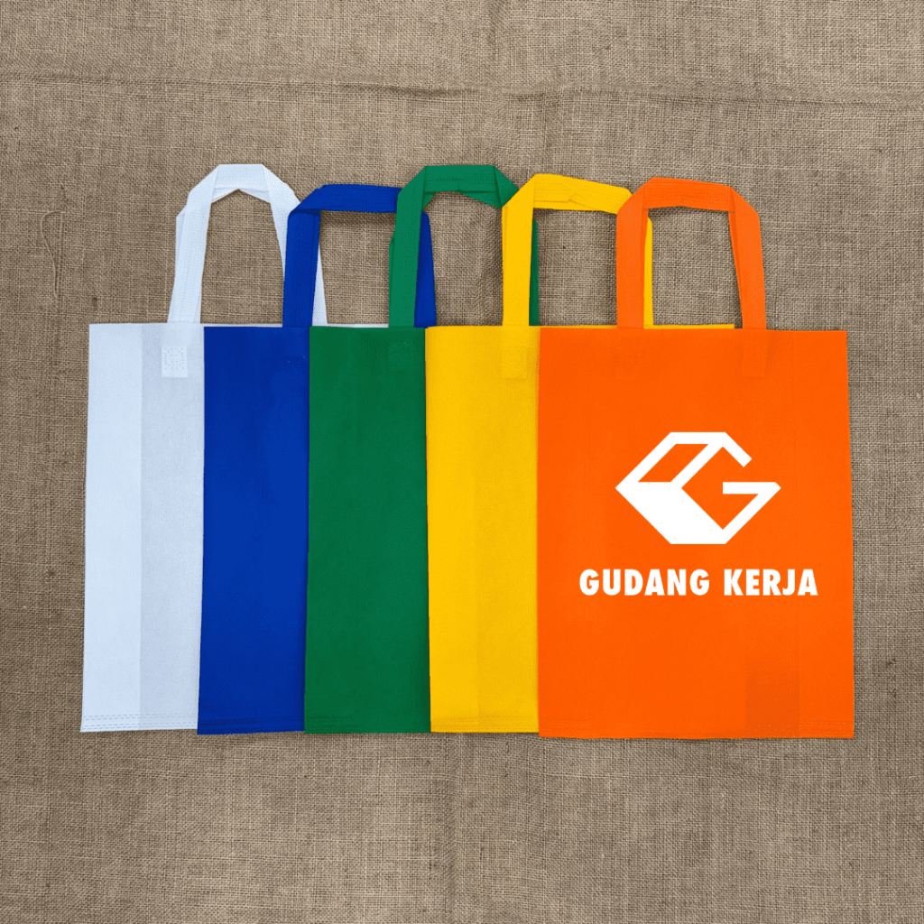 Tas Spunbond Custom Sablon 25 x 35 x 10 cm Tas Belanja Daur Ulang Sustainable Gudang Kerja