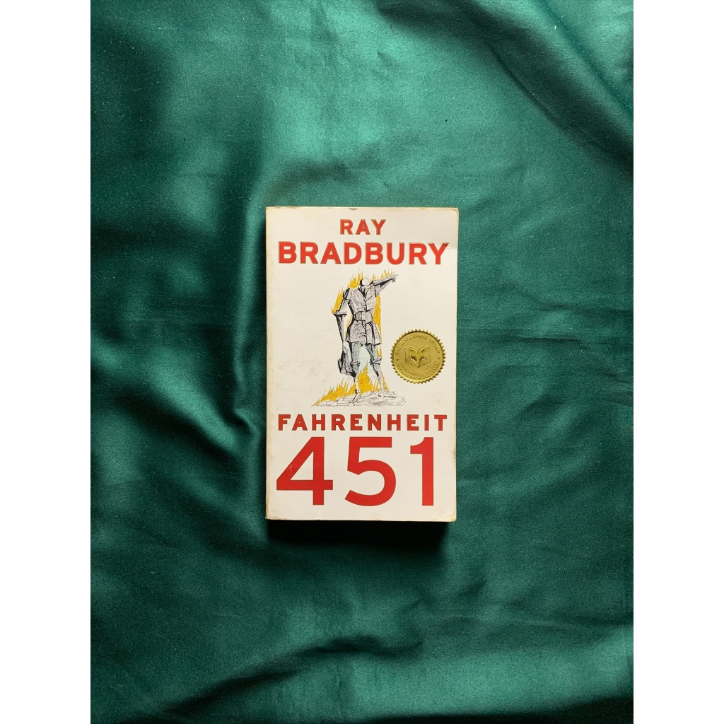 PRELOVED - Novel/Buku Fahrenheit 451 - Ray Bradbury