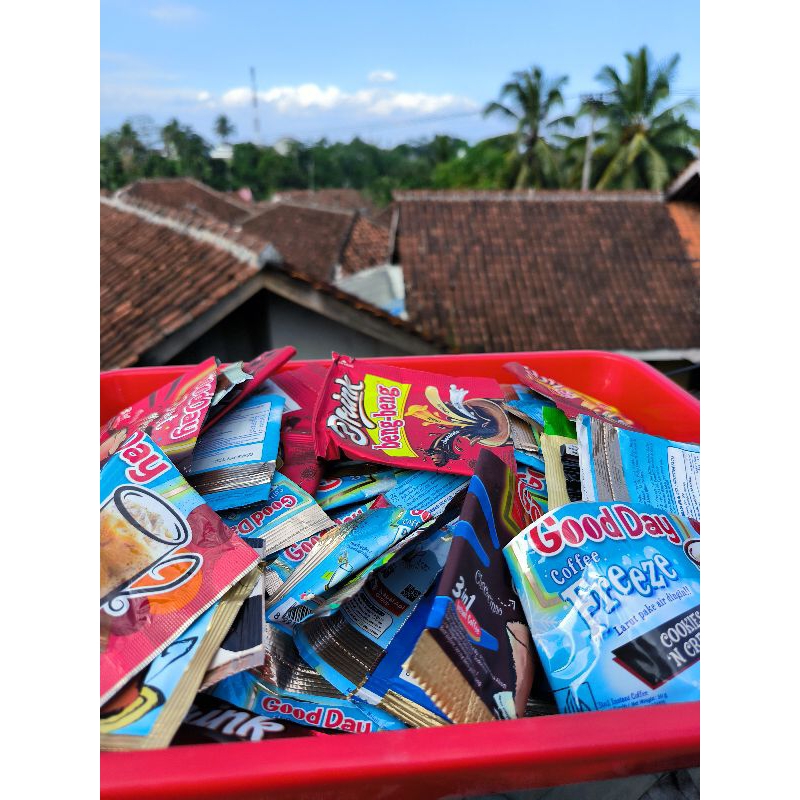 

10 Bungkus Bekas Kopi Untuk Kerajinan Prakarya Membuat Tikar