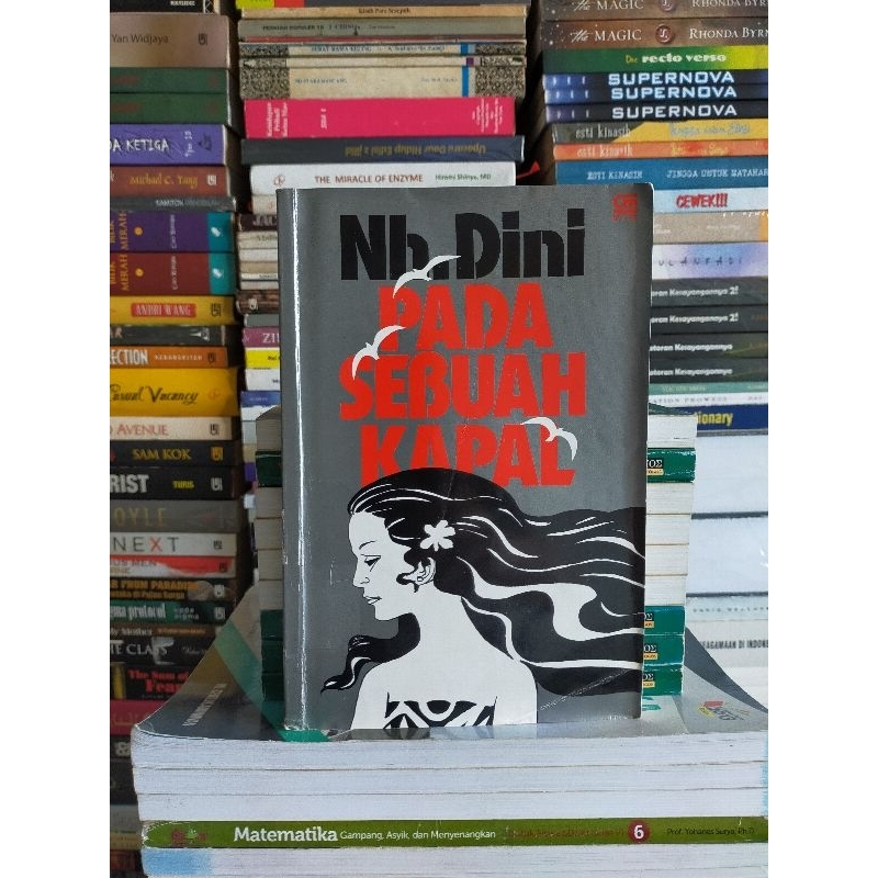 Novel Original : PADA SEBUAH KAPAL - Nh.Dini