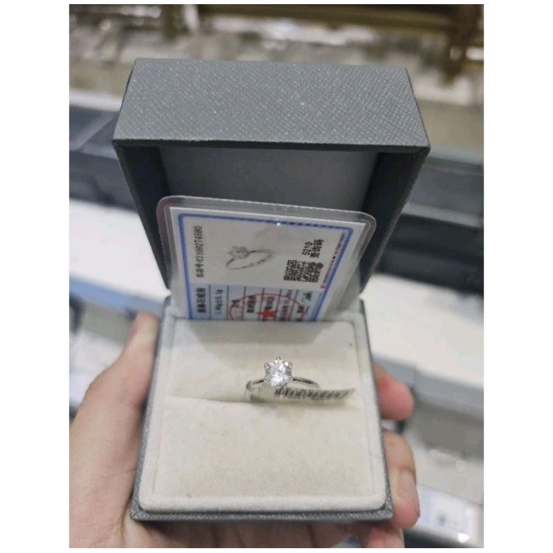 Cincin Wanita Moissanite