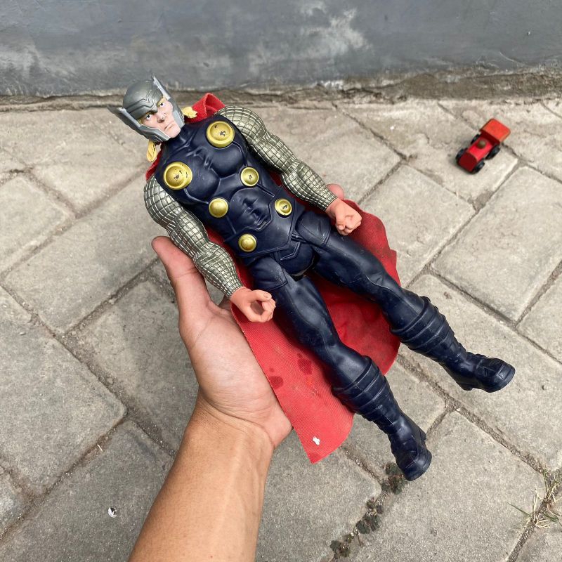 action figure thor original marvel