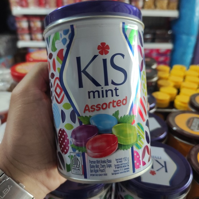 

PERMEN KISS MINT ASSORTED KALENG 150 GRAM PERMEN ANEKA RASA BARLEY MINT, CHERRY, GRAPE, dan APPLE PEACH