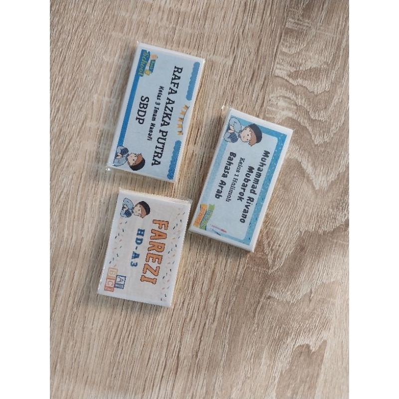 

Stiker Lebel Buku