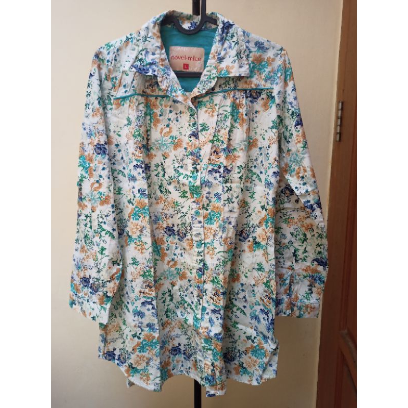 PRELOVED | kemeja Novel Mice uk. L | kemeja floral novel mice