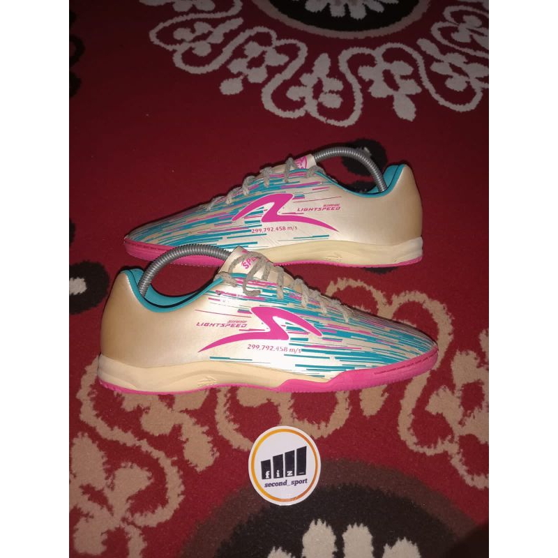 Sepatu futsal second specs ls reborn