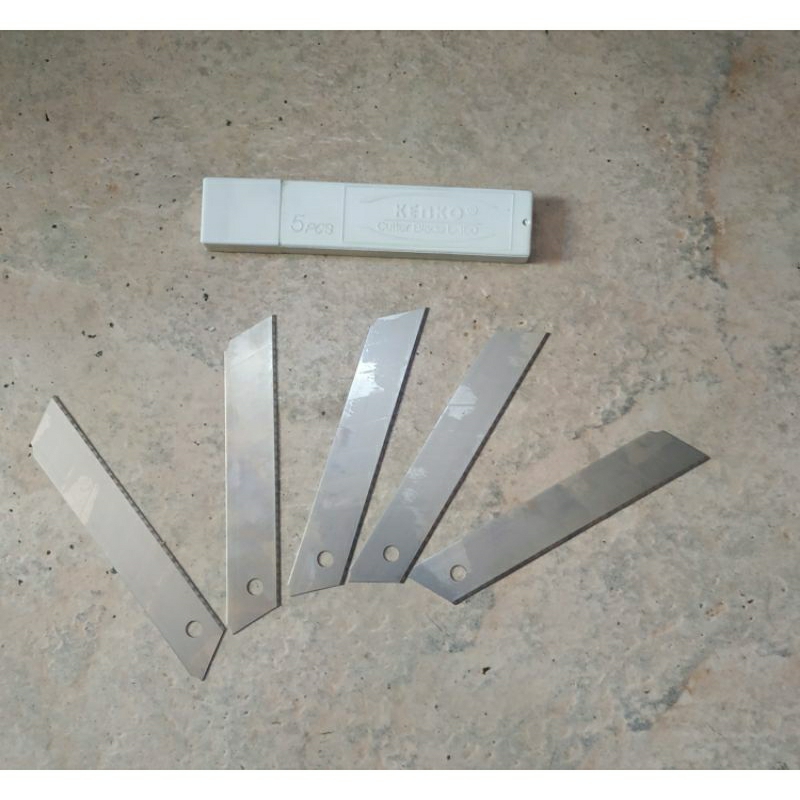 

Isi cutter besar merk: KENKO type: L -150 (1pack= 5 pcs)