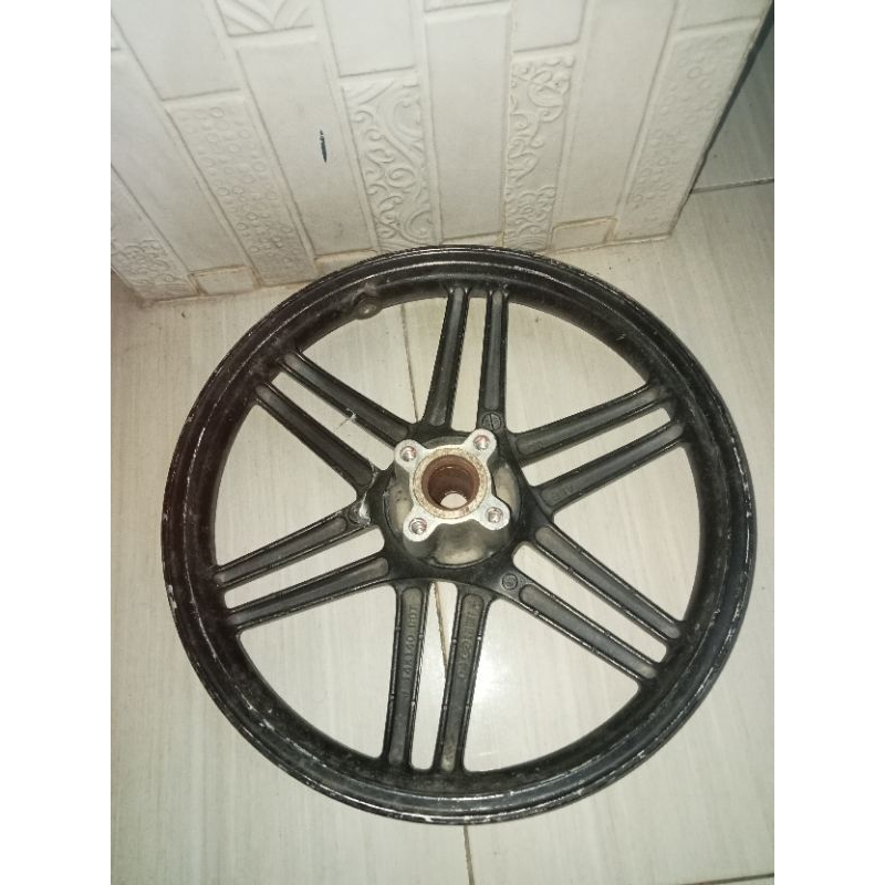 pelek velg depan original copotan motor Suzuki spin original copotan motor