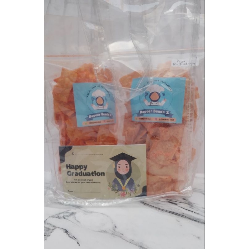 

Hampers Paket Wisuda Murah Kado Wisuda Hampers Souvenir Keripik Pouch Besar Camilan Enak Murah Dapoer Bunda Z