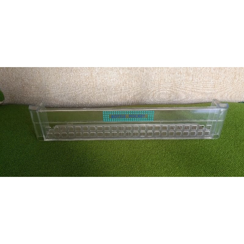 Rak Kulkas Toshiba Glacio 2 pintu rak botol bagian bawah kulkas Toshiba Glacio 2 pintu