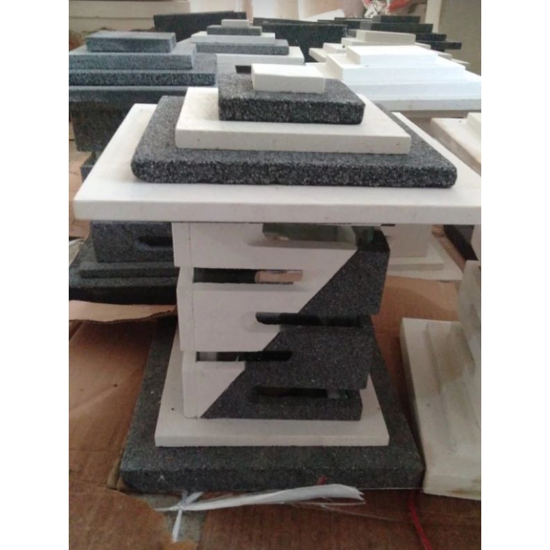 LAMPION BATU ALAM PARAS CANDI