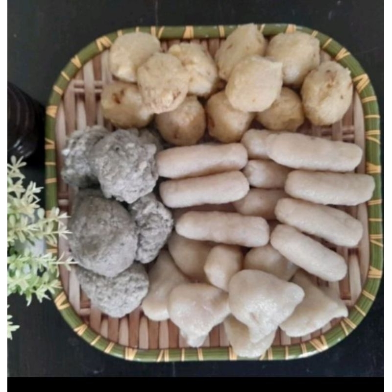 

pempek ikan Palembang isi 100 biji free cuka