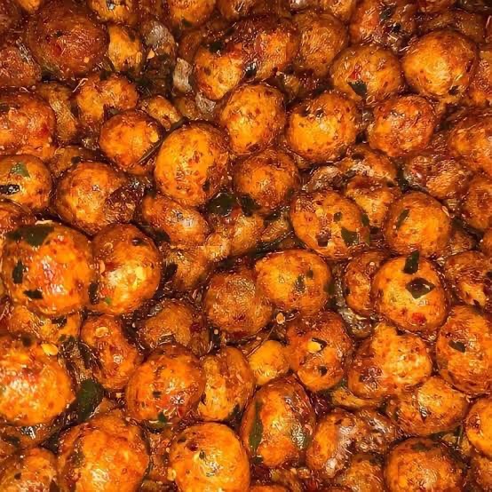 

Cimol krispi / Cimol kering pedas daun jeruk / Endog Lewo pedas daun jeruk 250gr