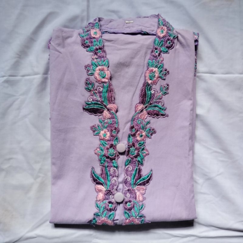 Kebaya Encim Bordiran Katun Warna Lilac