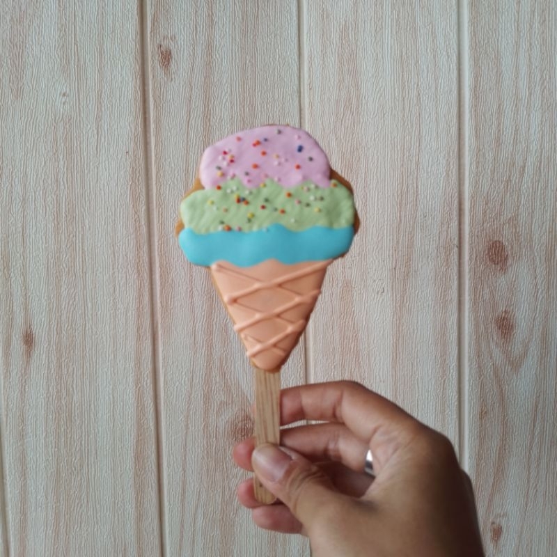 

Rupins Kukis Hias Stik bentuk Es Krim size besar