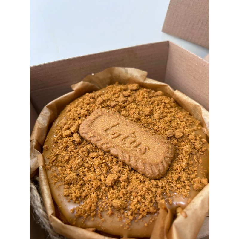 

Lotus Biscoff Burnt Cheesecake Large