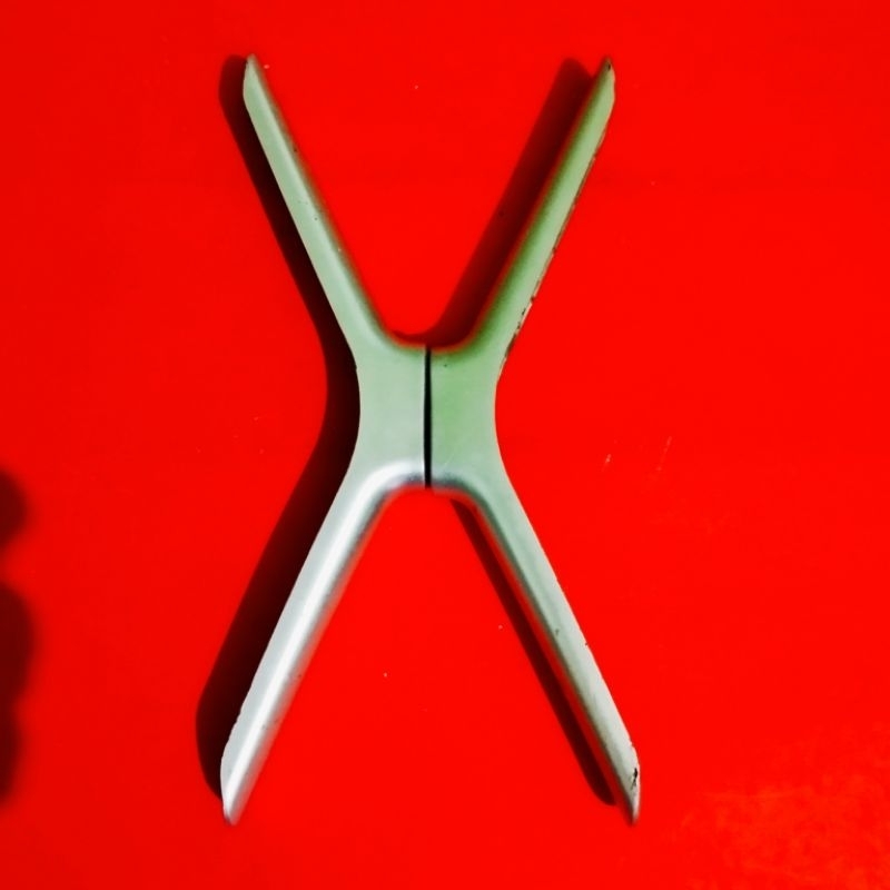 Stand kaki tv Changhong L32H1