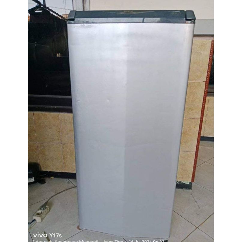 rak kulkas bekas Aqua/sanyo