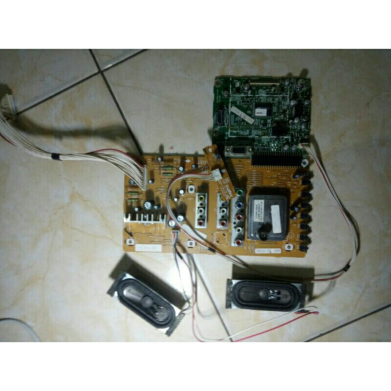 MAIN BOARD DAN TV TUNER TV MERK SANYO
