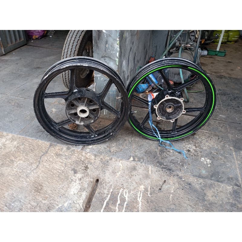 velg ninja 250 karbu original