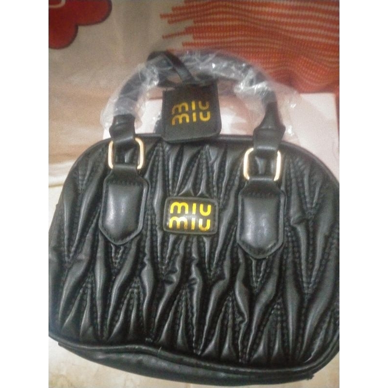 tas wanita miu-miu