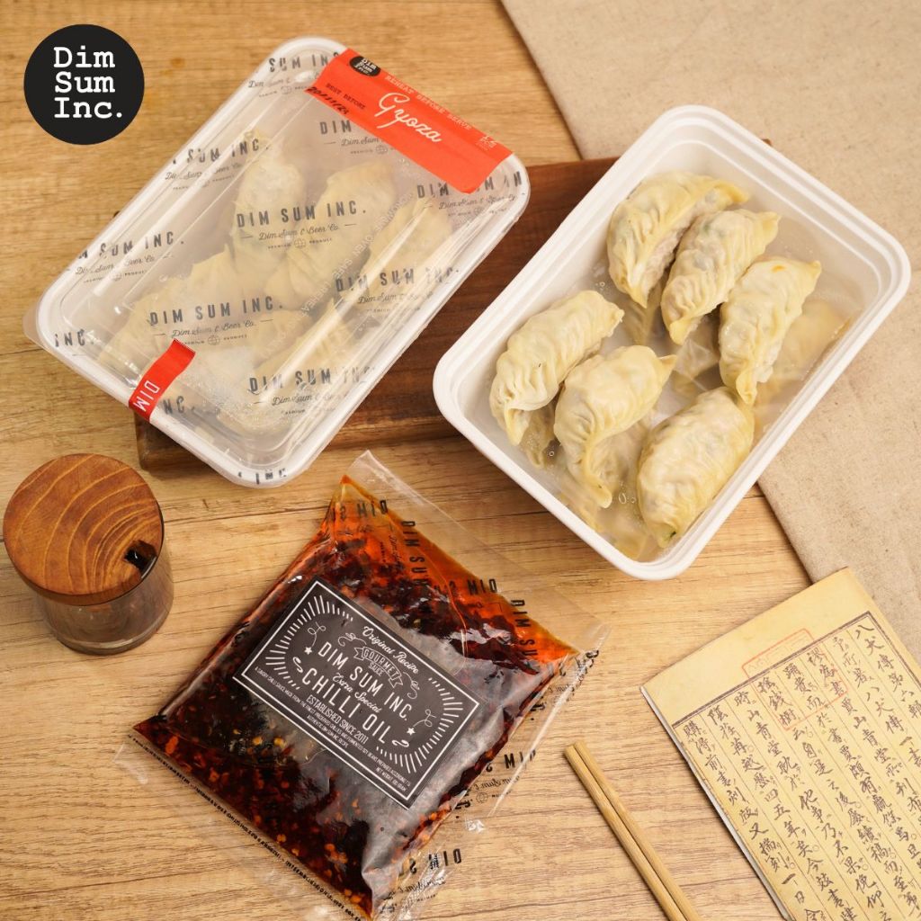 

PAKET KOMBO DIMSUM INC - Gyoza / Pangsit Ayam Udang + Chili Oil / Minyak Cabai Sachet Premium by Dimsum Inc