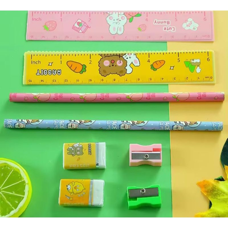 

STATIONERY SET 5 in 1/ Set Alat Tulis isi 5Pcs Pensil Penghapus Penggaris Rautan Lengkap