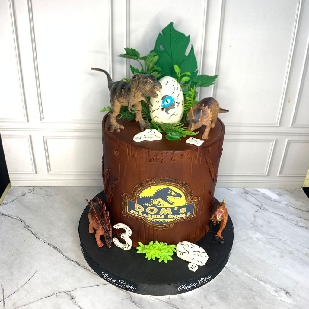 

Kue Ulang Tahun/Birthday Cake/kue Ultah tema Dinosaurus/kue Birthday Jakarta