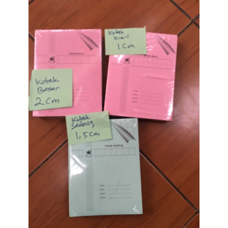 

buku tulis kotak2 besar/sedang/kecil 38lbr 1pak 10 bk 2cm/1,5/1CM