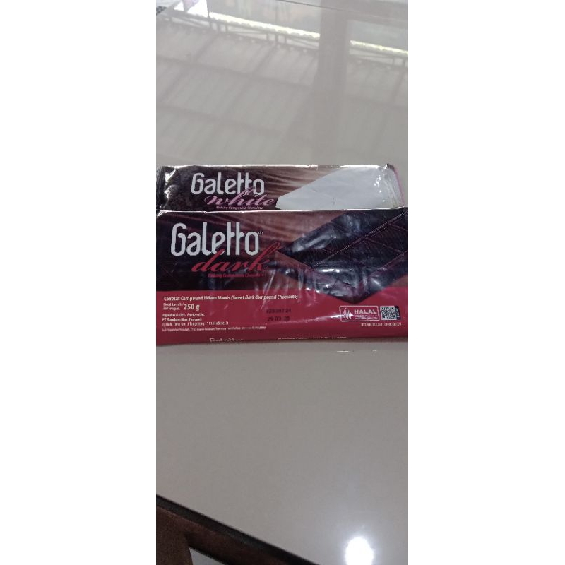 

Coklat batangan Galetto 250 g