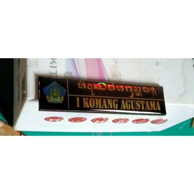 

NAMETAG AKSARA BALI BISA CUSTOM BISA PILIH PAKAI MAGNET ATAU PENITI NAMETAG AKRILIK NAMETAG KUNINGAN NAMETAG BALI DENPASAR