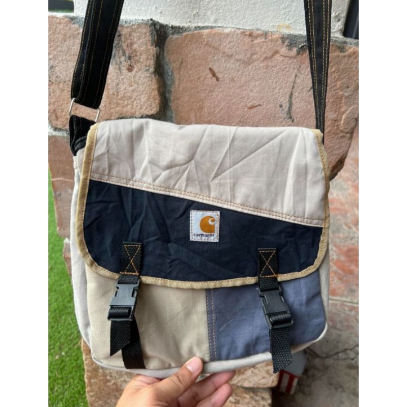 tas selempang carhart