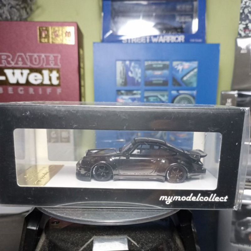 Model Collect Porsche RWB 930 Matte Gun Chrome