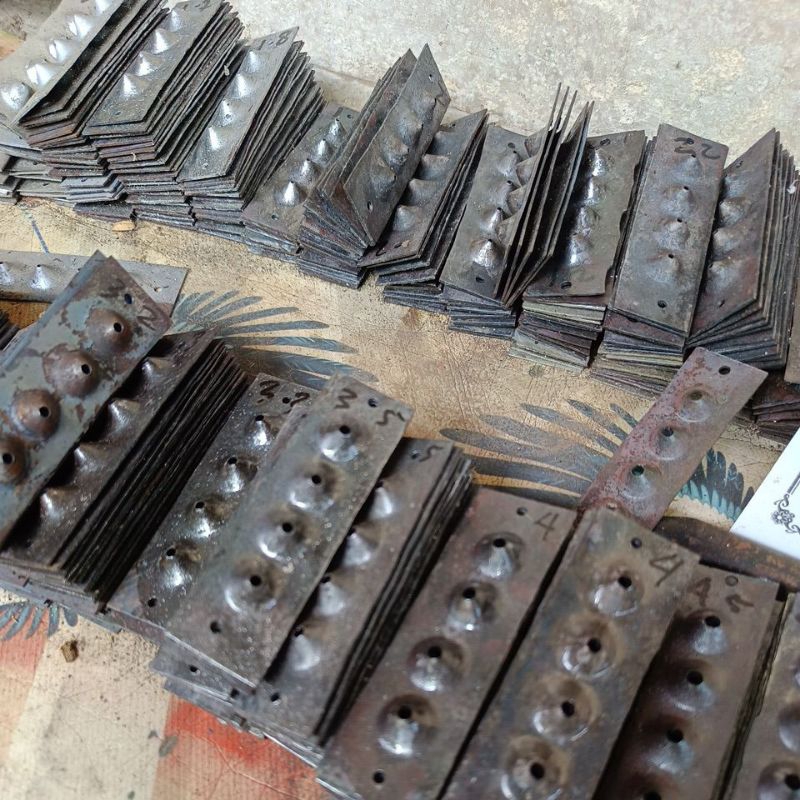 Serutan Pisau Bambu Ruji Sangkar, Tusuk Sate Layangan