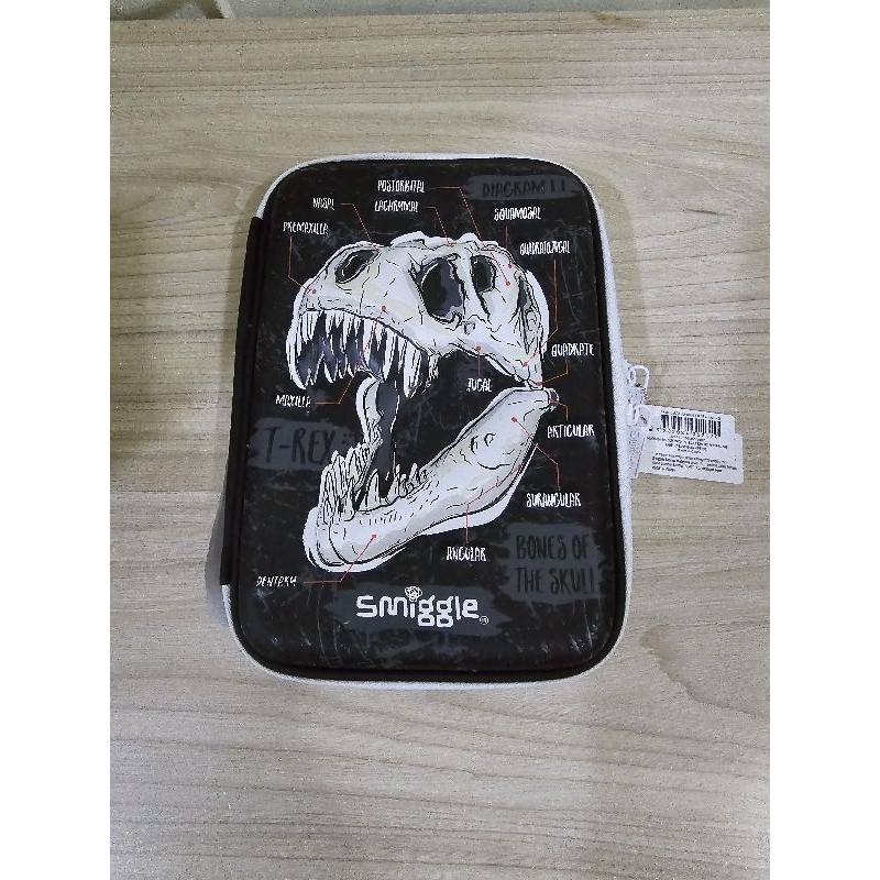 

Smiggle Dino Art Pencil Case new!!!