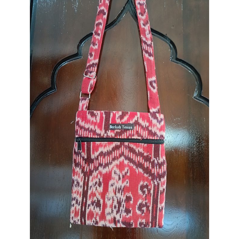 tas selempang pua kumbu tas tenun tas etnik tas tenun Lombok