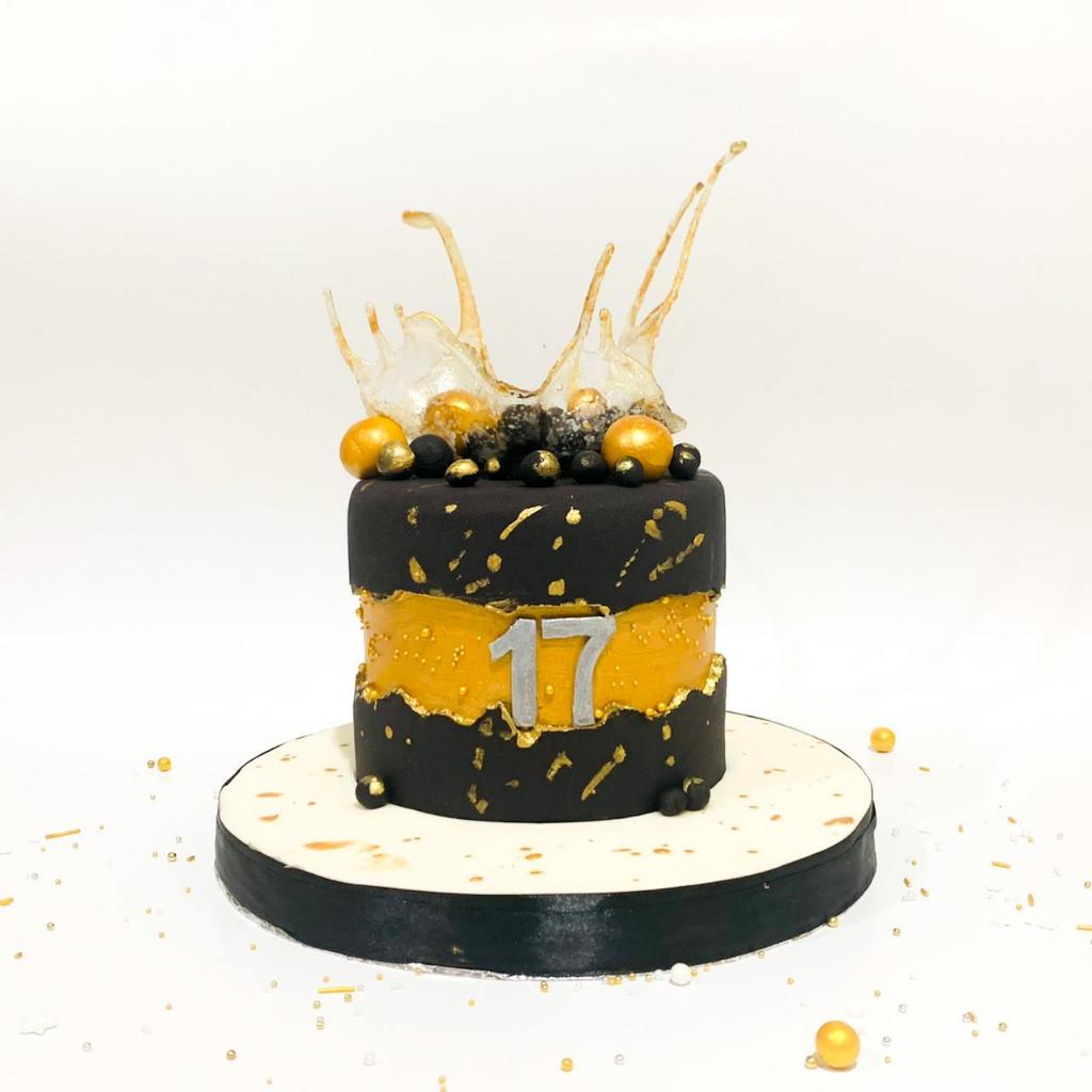 Kue Ulang Tahun/Birthday Cake/Kue Ultah tema Sweet Seventeen/Kue Birthday Jakarta