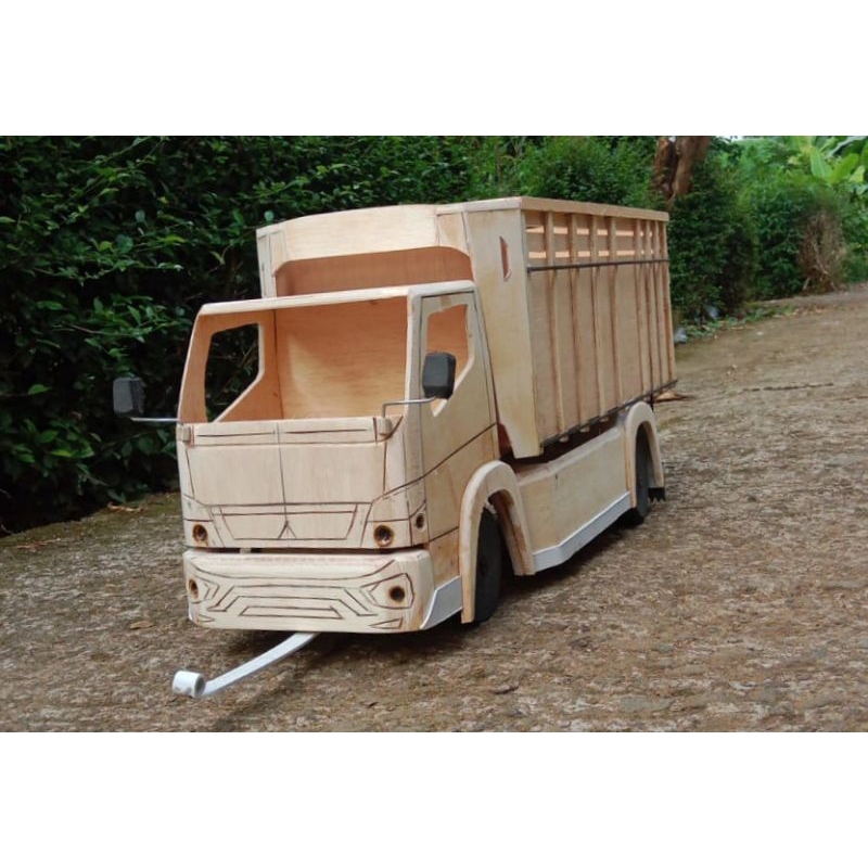 MINIATUR TRUK OLENG CANTER MENTAHAN SKALA 1:14