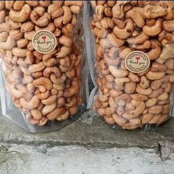 

Kacang Mede Original Mateng Utuh 250gr