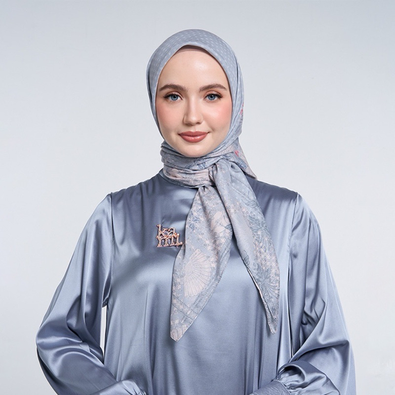 Kami. Nuansa scarf skyway