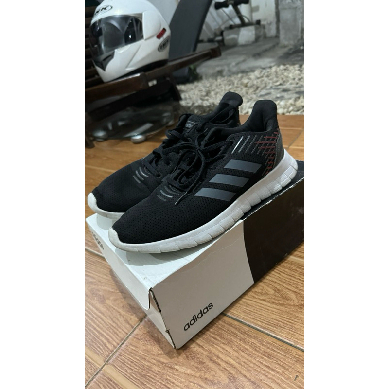 Preloved Adidas Asweerun