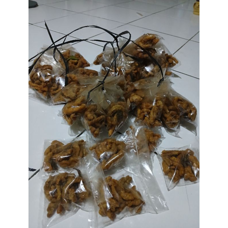 

usus crispy pedas manis