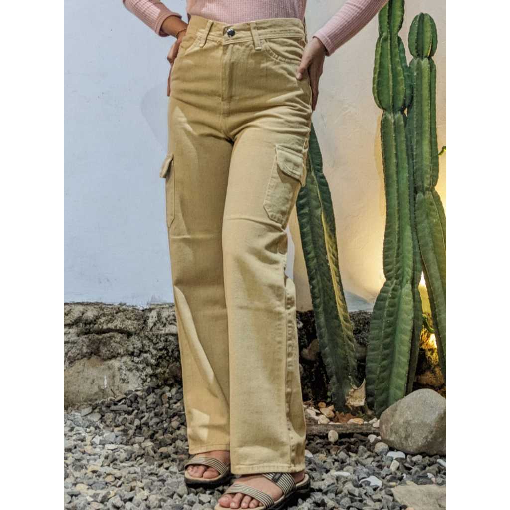 CELANA CARGO JEANS WANITA-CELANA CARGO HIGHWAIST PANJANG CARGO JEANS WANITA TEBAL PREMIUM