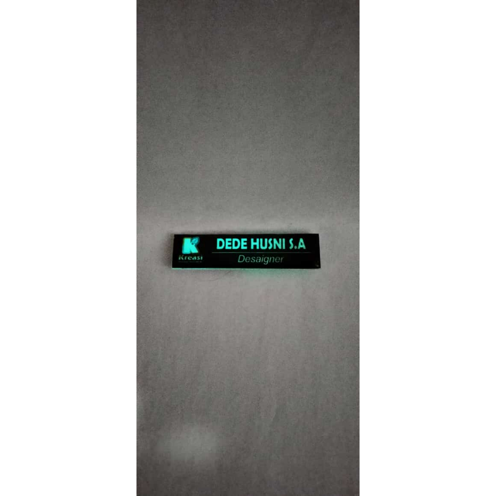 

NAMA DADA GLOW IN THE DARK / NAMETAG / PAPAN NAMA DADA AKRILIK PENITI & MAGNET
