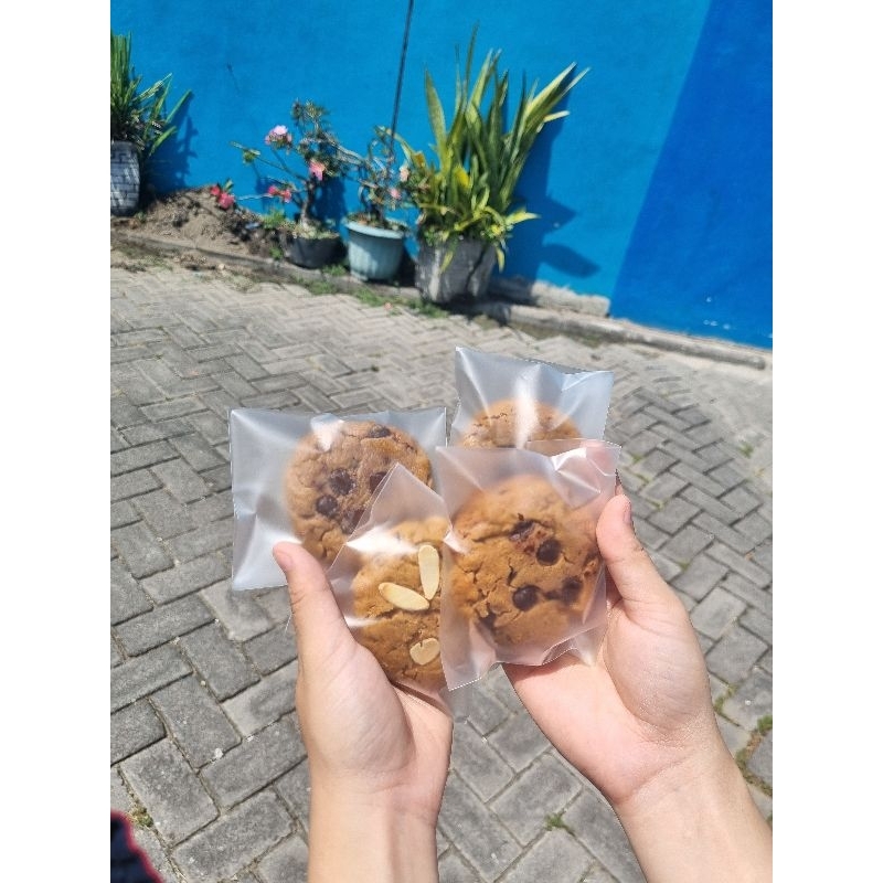 

Soft Cookies Classic Choco Chips, Oreo, Almond,