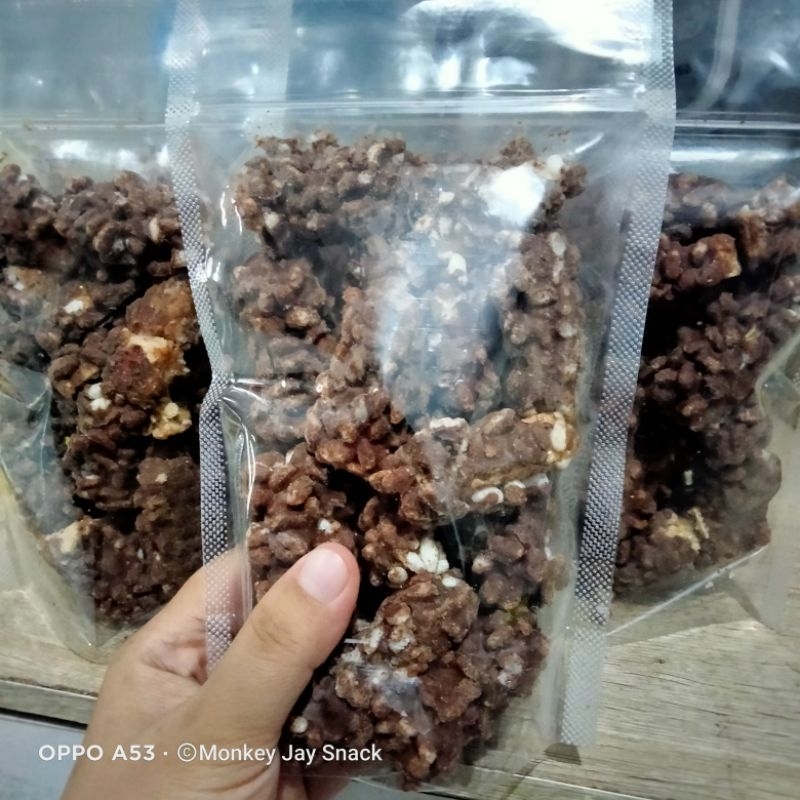 

Coklat Patahan Top