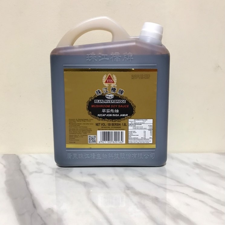 

Pearl River Bridge Mushroom Soy Sauce / Kecap Rasa Jamur // 1.8L