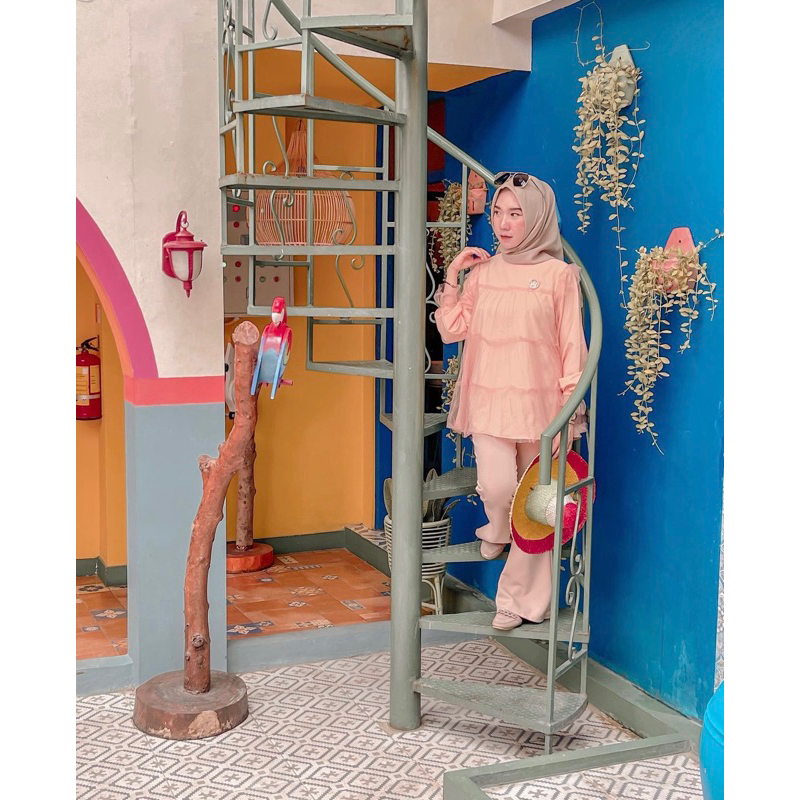 blouse vanilla hijab preloved