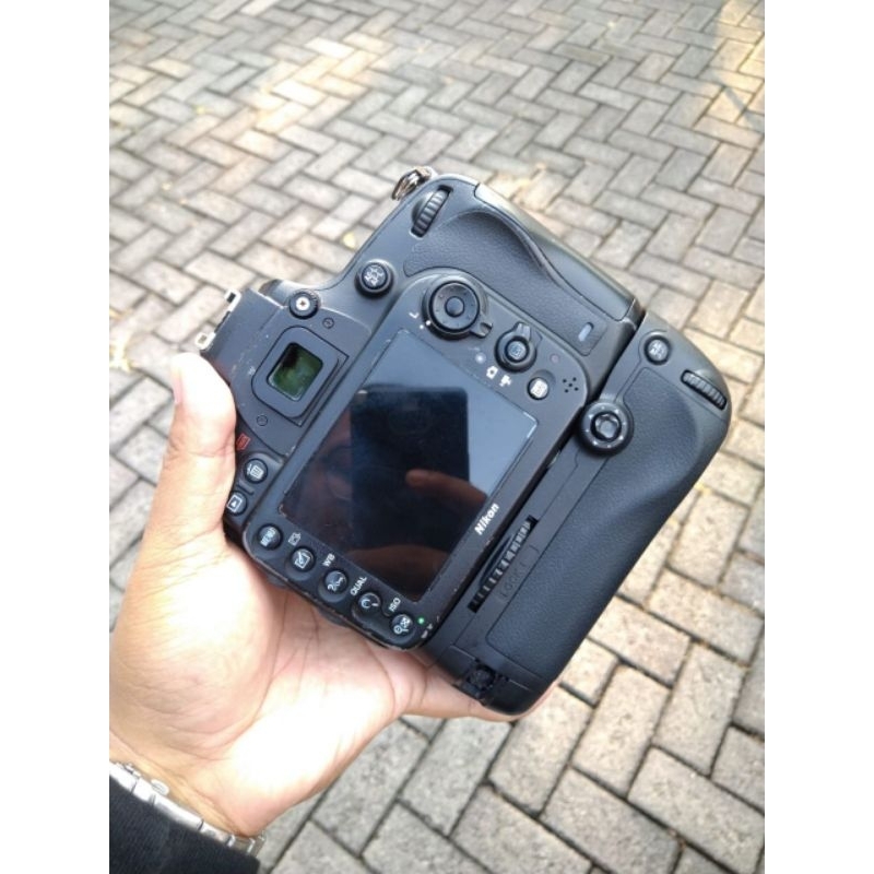 KAMERA DSLR NIKON D610 + BG