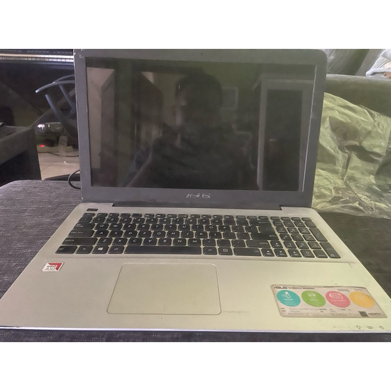 Laptop second Asus X555QG